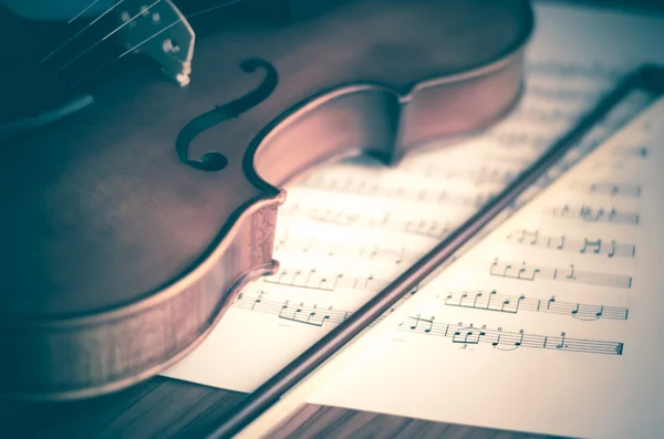 Hora de practicar el violín — Foto de Stock