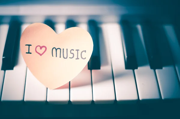 Piano and heart — Stock Photo, Image