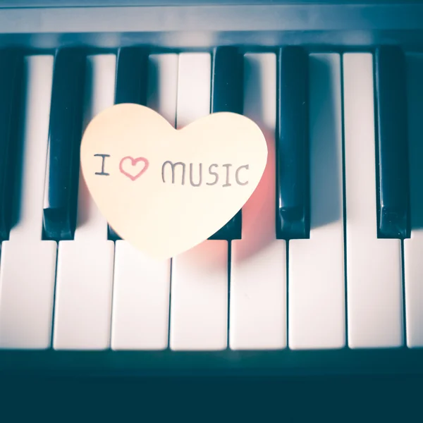 Piano and heart — Stock Photo, Image