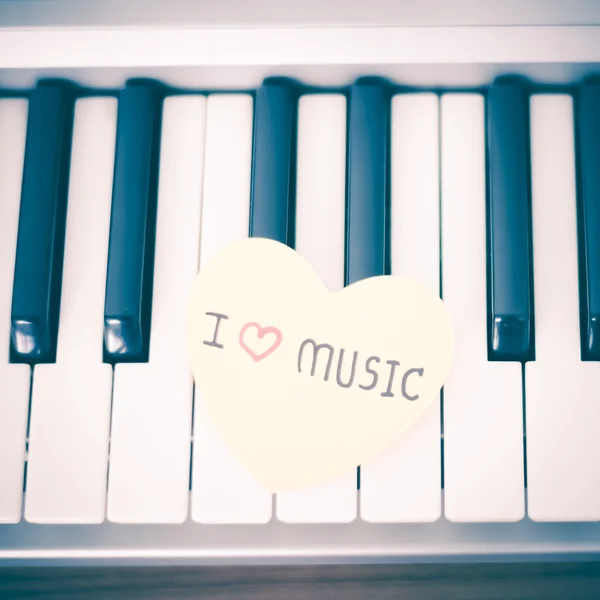 Piano and heart — Stock Photo, Image