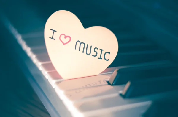 Piano and heart — Stock Photo, Image