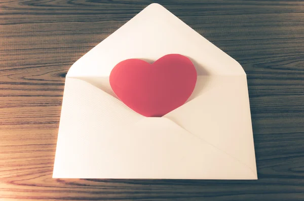 Red heart with pink envelope — Stock Photo, Image