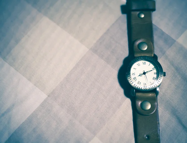 Classic Wristwatch on brown tone — Stock Photo, Image