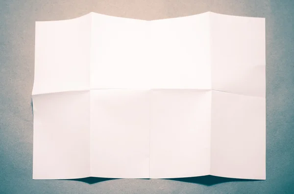 Papel arrugado blanco vacío — Foto de Stock