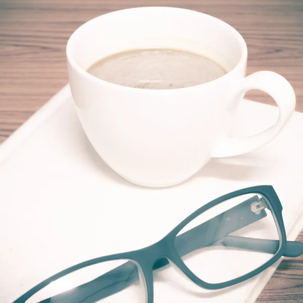 Taza de café con vasos — Foto de Stock