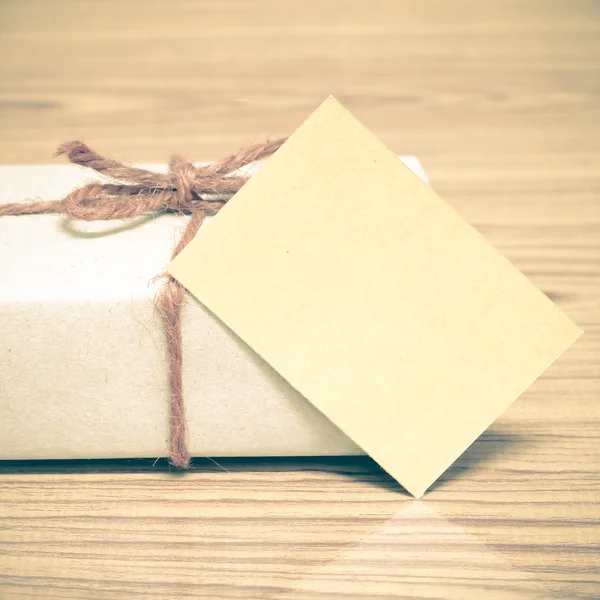 Brown gift box and card — Stock Photo, Image