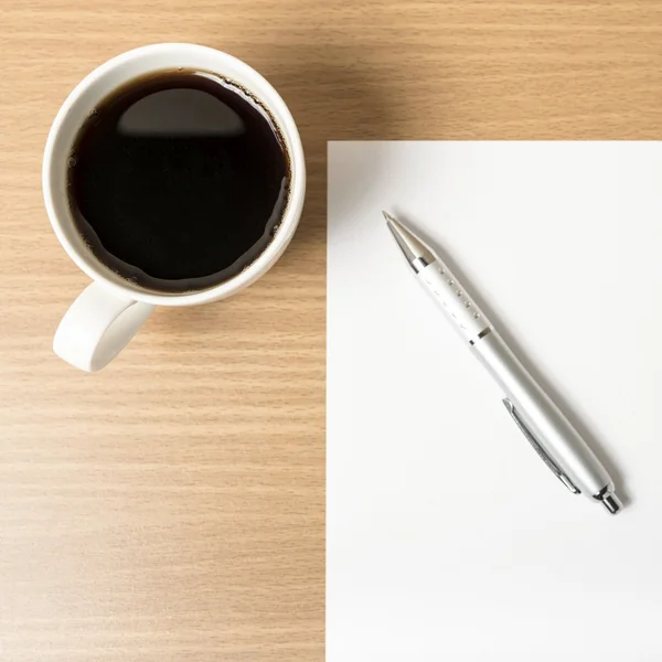 Tazza di caffè con carta bianca — Foto Stock