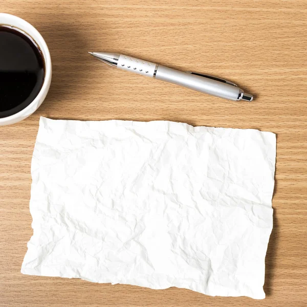Papier en pen met koffiekopje — Stockfoto