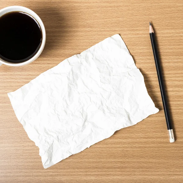 Papier en potlood en koffiekopje — Stockfoto