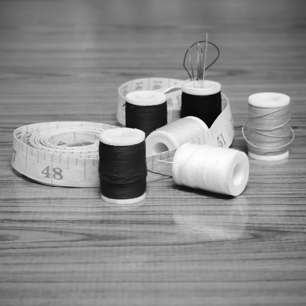Kit de costura estilo tom de cor preto e branco — Fotografia de Stock
