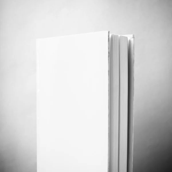 Livre noir et blanc ton style — Photo