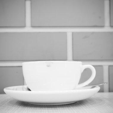 sıcak cappuccino siyah ve beyaz renk tonu stili