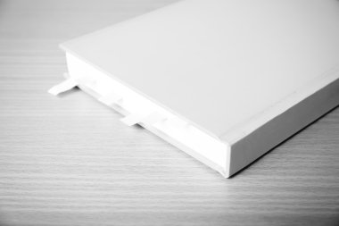 Yapışkan Not siyah ve beyaz renk tonu tarzı ile kitap