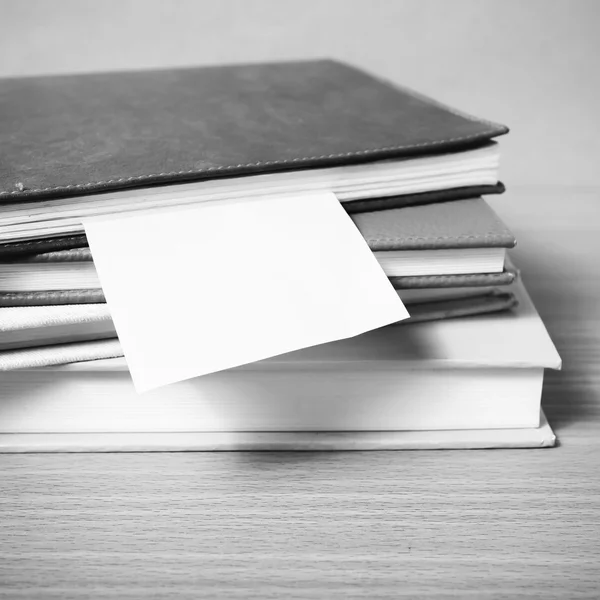 Stack of book with sticky note black and white color tone style — Stock Photo, Image