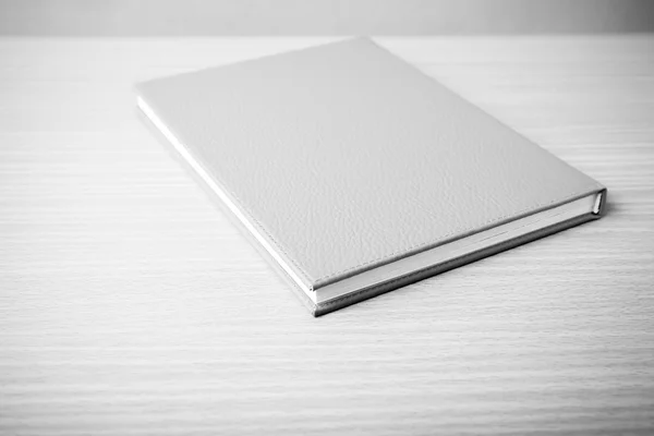 Libro in bianco e nero tono di colore stile — Foto Stock