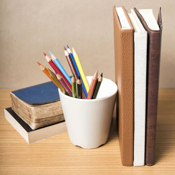 Book and color pencil — Stock Photo, Image