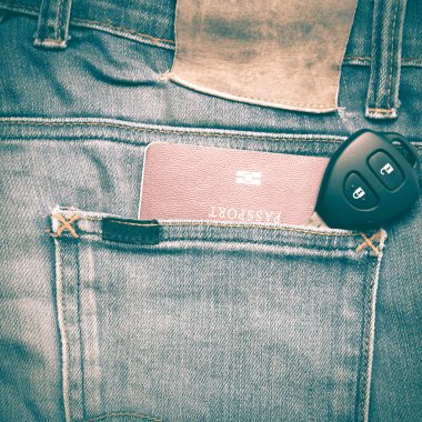 pasaport jean cebinde araba anahtar retro vintage tarzı ile