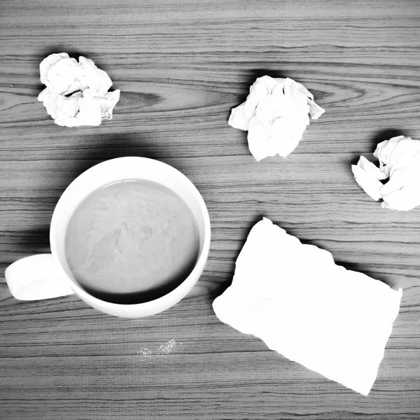 Taza de café y color blanco y negro arrugado estilo de tono —  Fotos de Stock