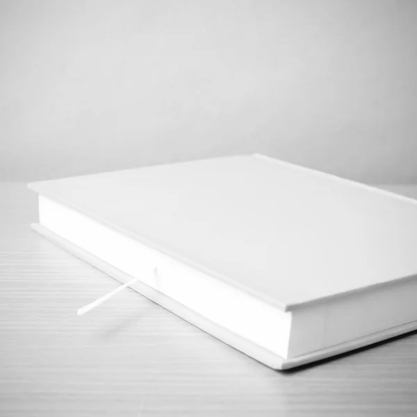 Libro de color blanco y negro estilo de tono — Foto de Stock