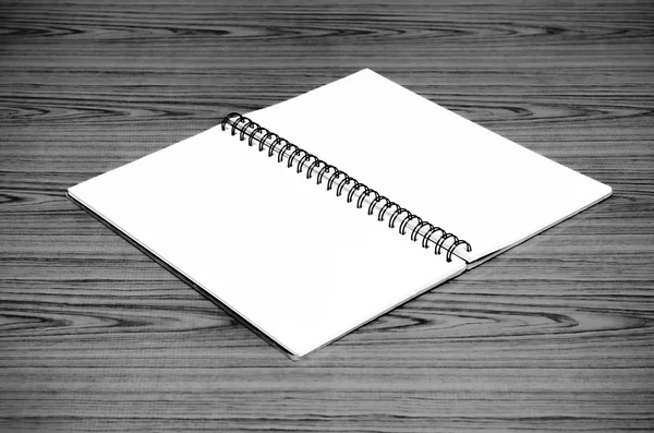 Linha notebook estilo tom de cor preto e branco — Fotografia de Stock