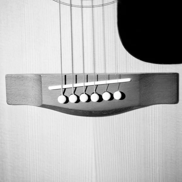Bodegón parte de la guitarra negro y blanco tono de color estilo — Foto de Stock
