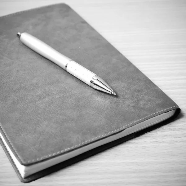 Book and pen black and white color tone style — Stock Photo, Image