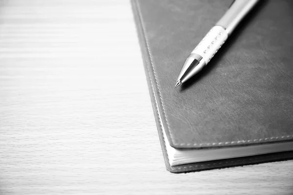 Book and pen black and white color tone style — Stock Photo, Image