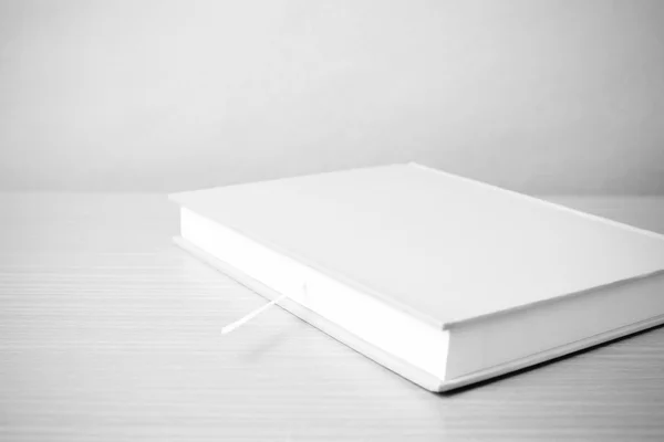 Libro de color blanco y negro estilo de tono — Foto de Stock