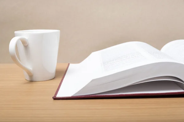 Book and coffee mug — Stock Photo, Image