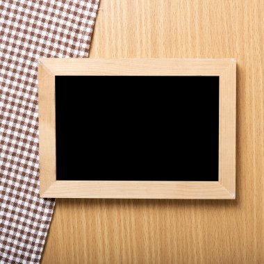 Yazı tahtası ve mutfak havlu