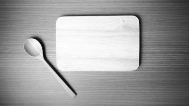 Kesme tahtası ve tahta kaşık