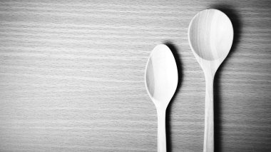 iki tahta kaşık