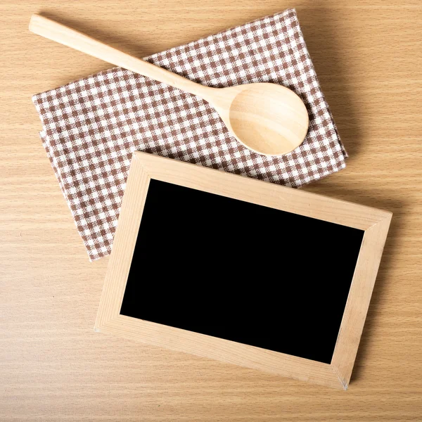 Yazı tahtası ve tahta kaşık