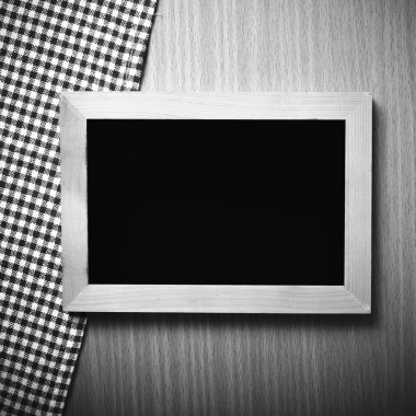 Yazı tahtası ve mutfak havlu