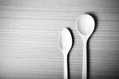 iki tahta kaşık