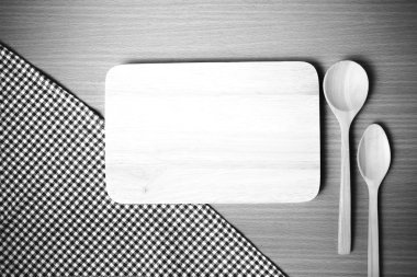 Kesme tahtası ve tahta kaşık