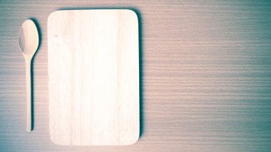 Kesme tahtası ve tahta kaşık