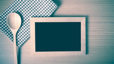 Yazı tahtası ve tahta kaşık