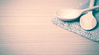 masada tahta kaşıklar