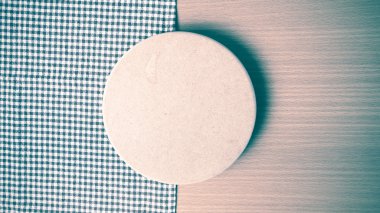 Kesme tahtası ve mutfak havlu