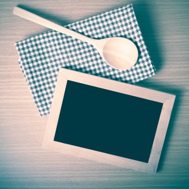 Yazı tahtası ve tahta kaşık