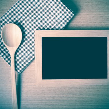 Yazı tahtası ve tahta kaşık