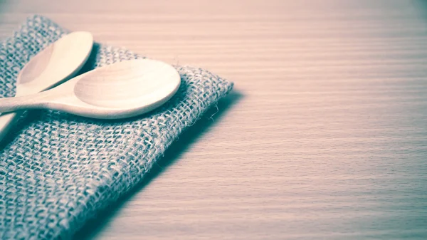 masada tahta kaşıklar