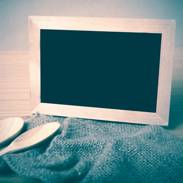 Yazı tahtası ve tahta kaşıklar