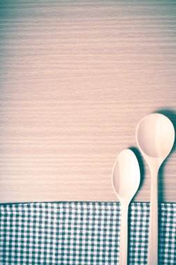 tahta kaşık ve mutfak havlu vintage tarzı