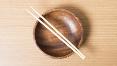 chopstick ile boş kase