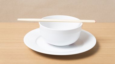 chopstick ile boş kase