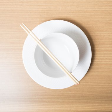 chopstick ile boş kase