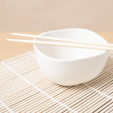 chopstick ile boş kase