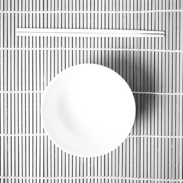 Pusta miska kolor biało-czarny dźwięk stylu — Zdjęcie stockowe